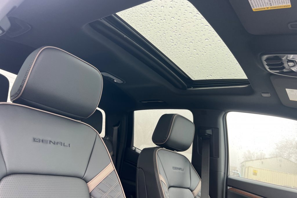 New 2026 GMC Canyon Denali image 13