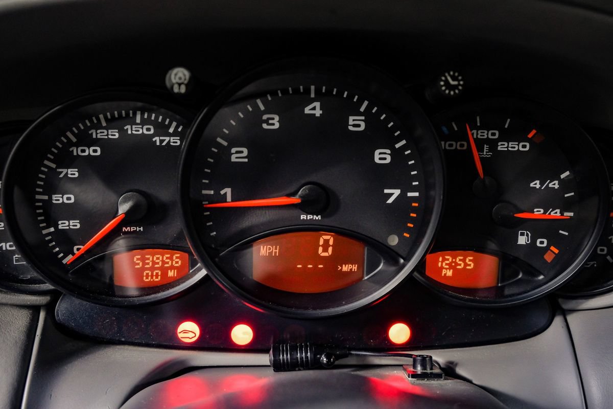 Used 2001 Porsche 911 Carrera RWD image 15