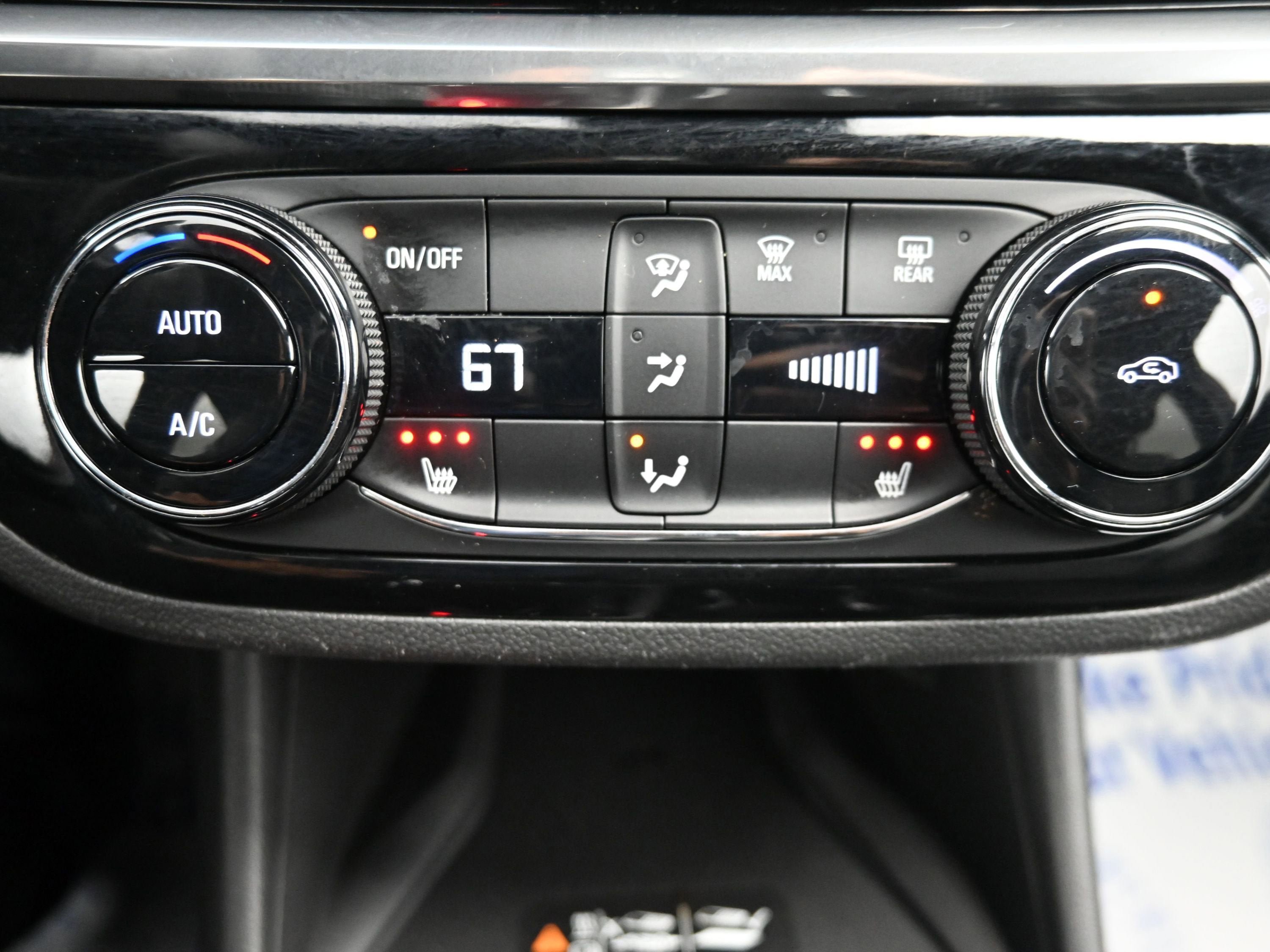 Used 2024 Buick Envista Sport Touring w/ Convenience I Package image 16