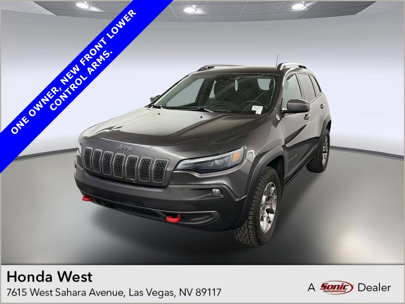 Used 2021 Jeep Cherokee Trailhawk w/ Trailer Tow Group AWD/4WD image 1