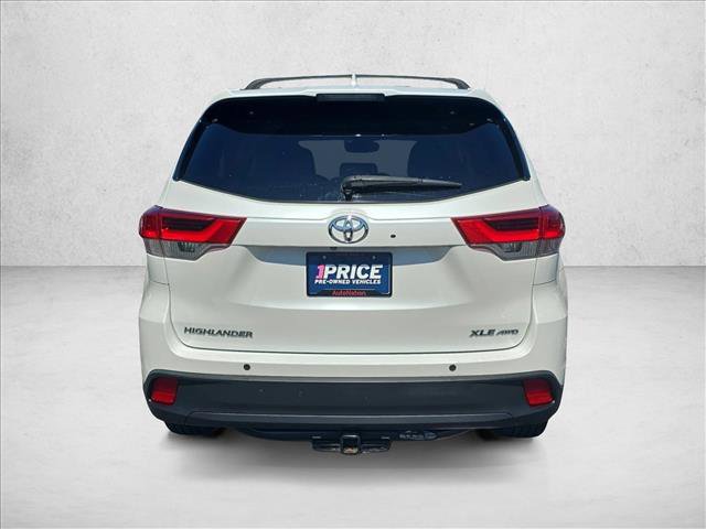 Used 2018 Toyota Highlander XLE AWD/4WD image 6