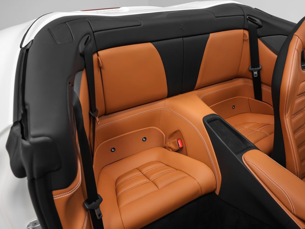 Certified 2022 Ferrari Portofino M RWD image 20