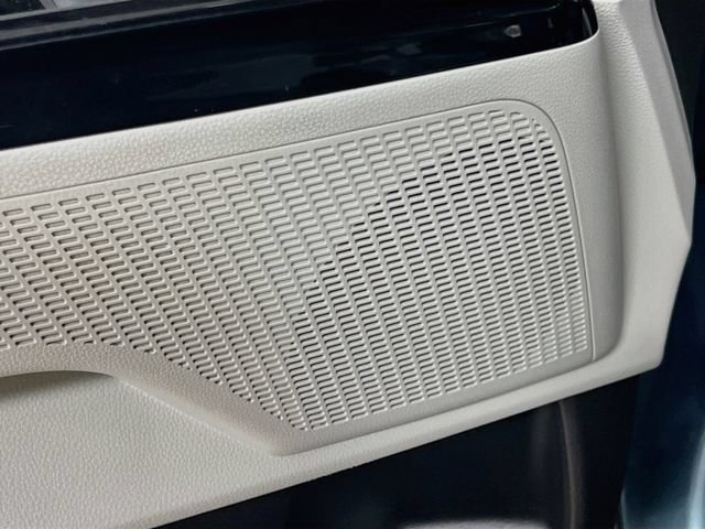 Certified 2023 Kia Carnival EX FWD image 19