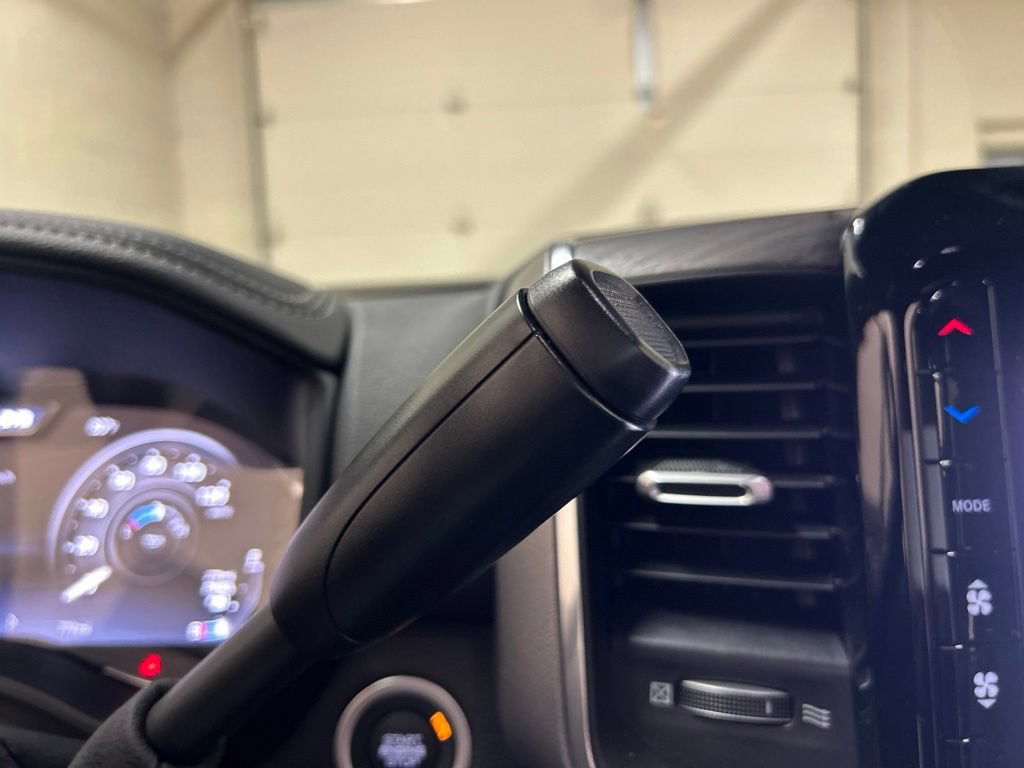 New 2026 RAM 4500 4x4 Crew Cab DRW w/ Laramie Trim Package image 23