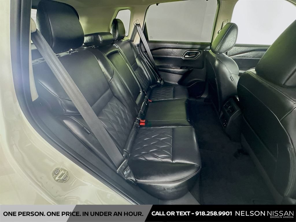 Certified 2026 Nissan Rogue Platinum w/ Tech Package AWD/4WD image 29