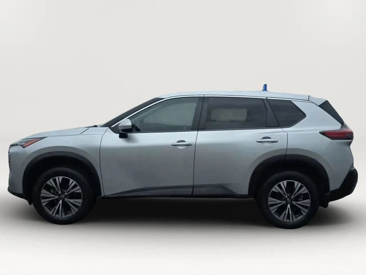 Used 2023 Nissan Rogue SV AWD/4WD image 5