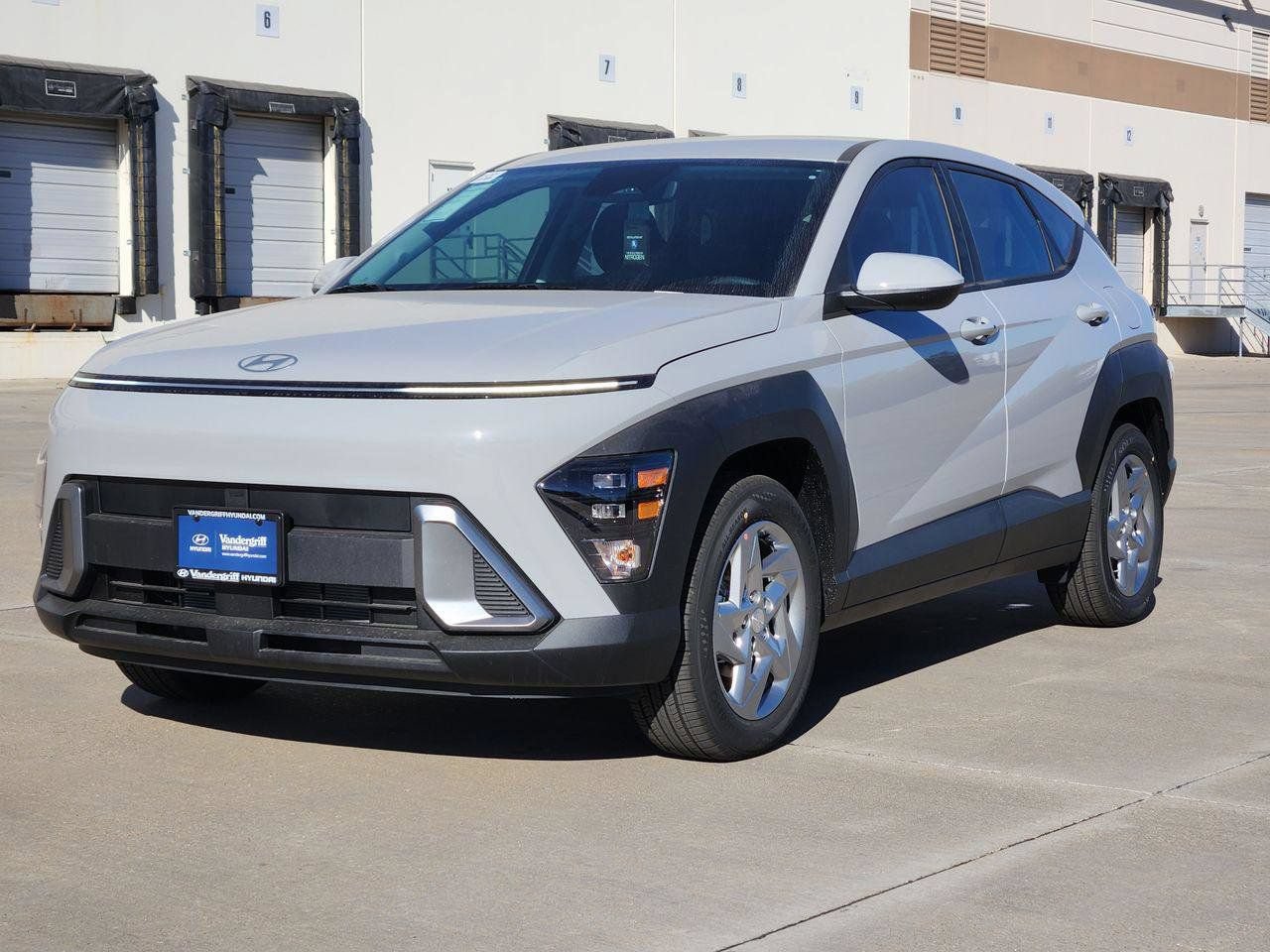 New 2026 Hyundai Kona SE FWD image 2