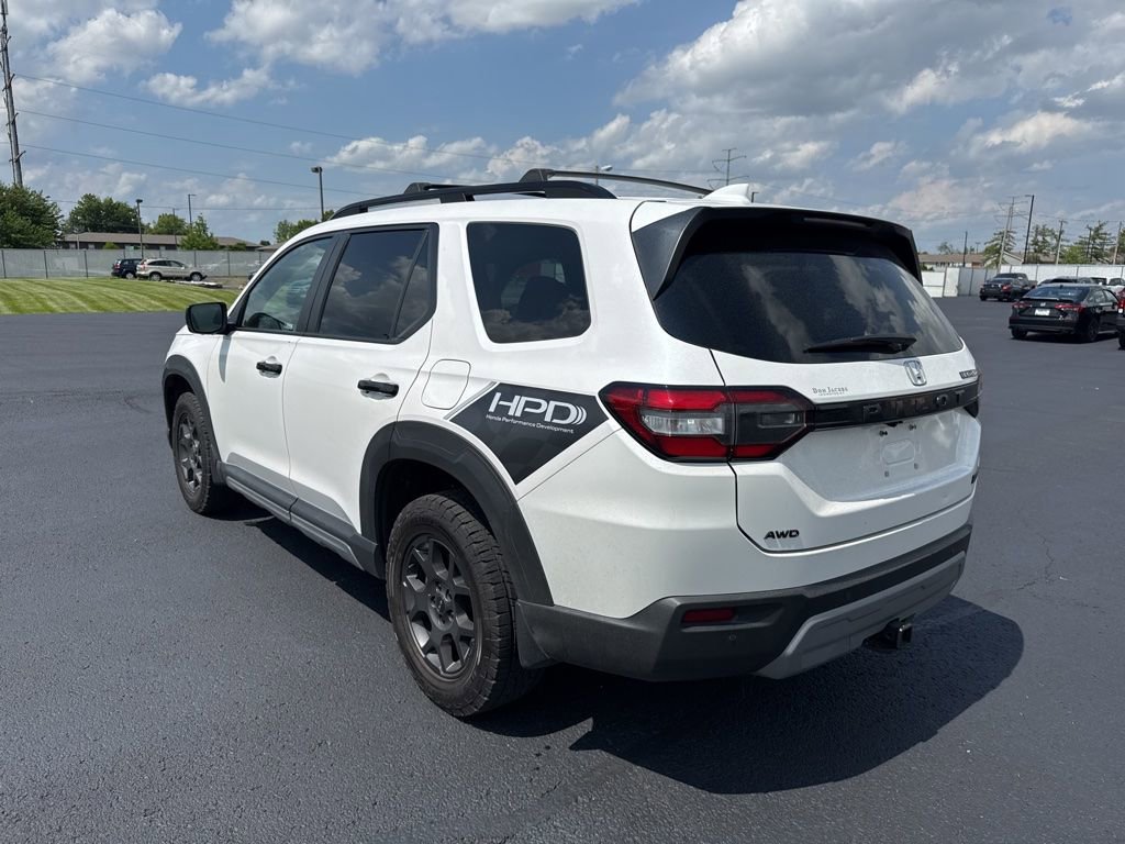 Used 2023 Honda Pilot TrailSport image 5