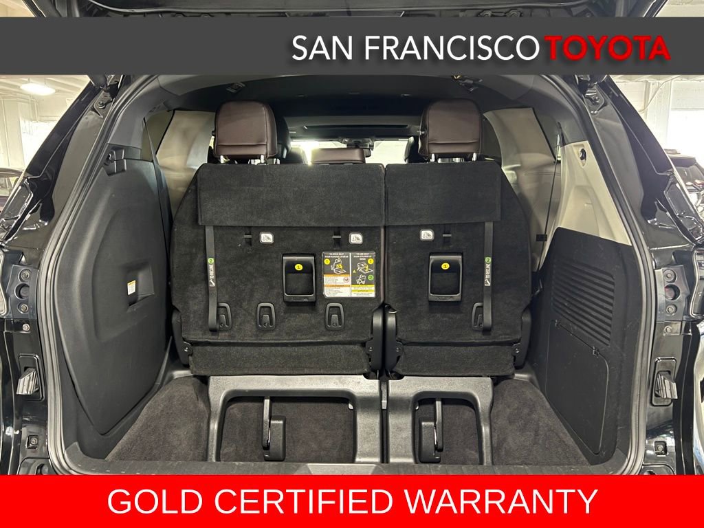 Certified 2022 Toyota Sienna Platinum image 43