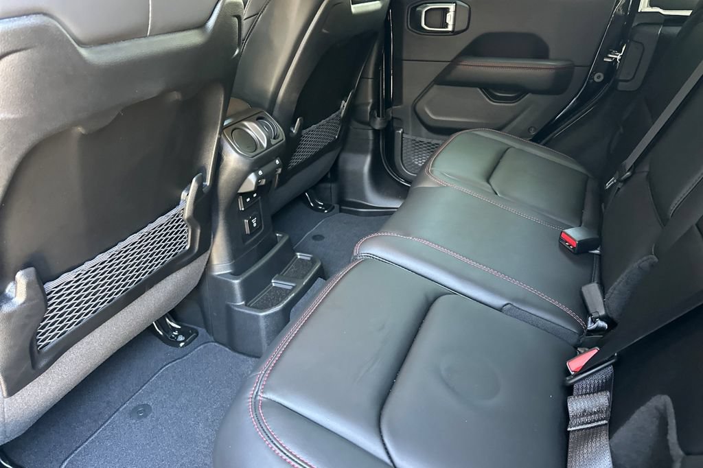 New 2026 Jeep Wrangler Unlimited Rubicon AWD/4WD image 12