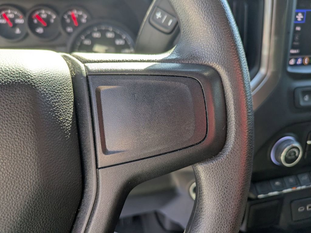 Used 2025 Chevrolet Silverado 1500 Custom Trail Boss w/ Dark Appearance Package image 16