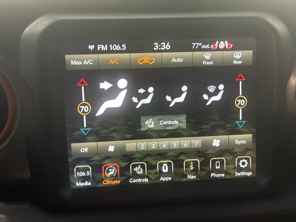 Used 2023 Jeep Gladiator Mojave AWD/4WD image 30