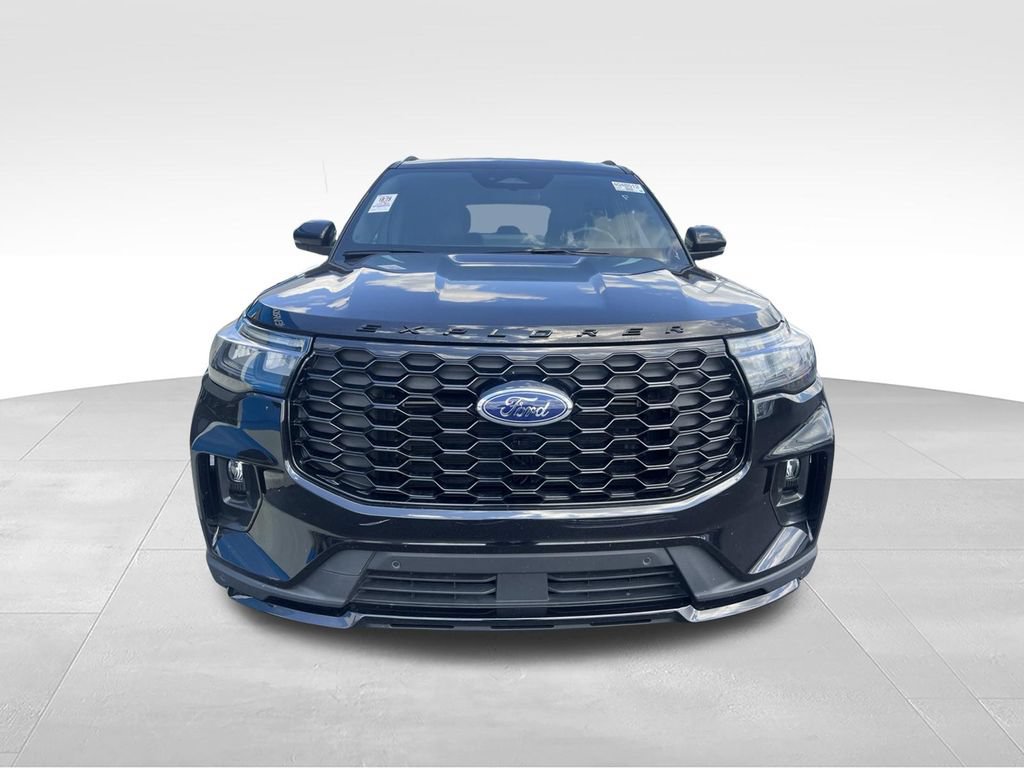 Used 2025 Ford Explorer ST-Line w/ ST-Line Street Pack AWD/4WD image 18