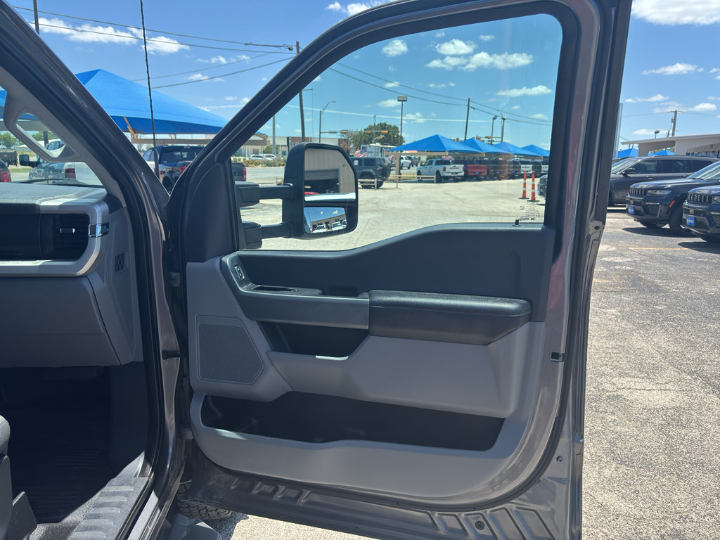 Used 2023 Ford F350 XLT AWD/4WD image 17