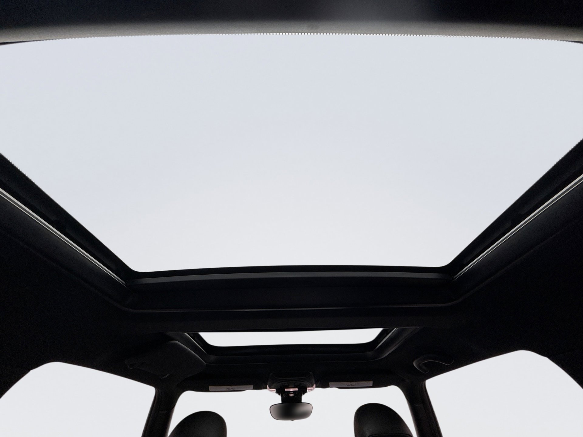 Used 2021 MINI Cooper 2-Door Hardtop image 17