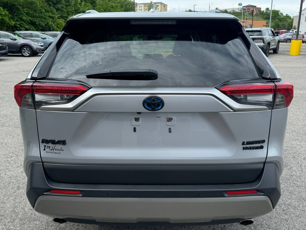 Used 2022 Toyota RAV4 Limited AWD/4WD image 6