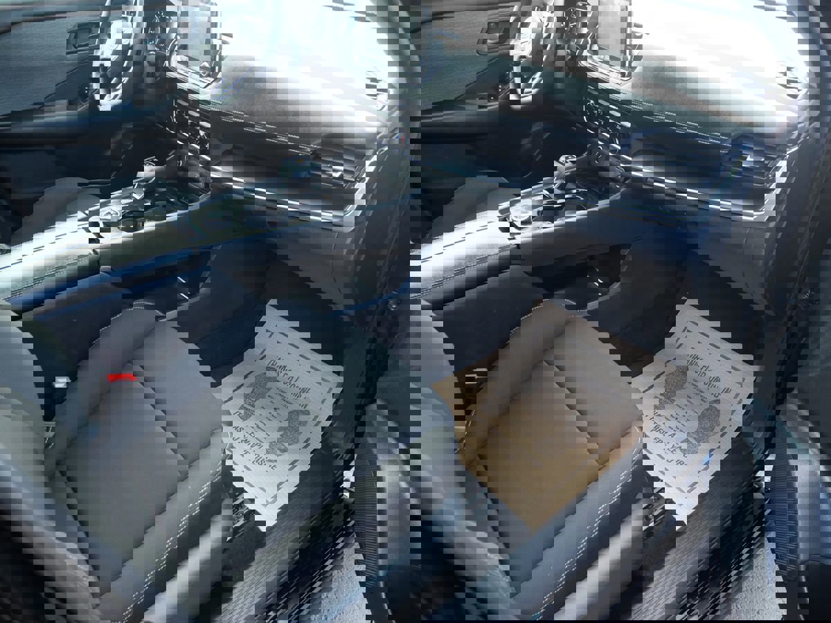 Used 2023 Nissan Rogue S image 15