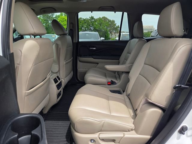 Used 2021 Honda Pilot Touring image 13