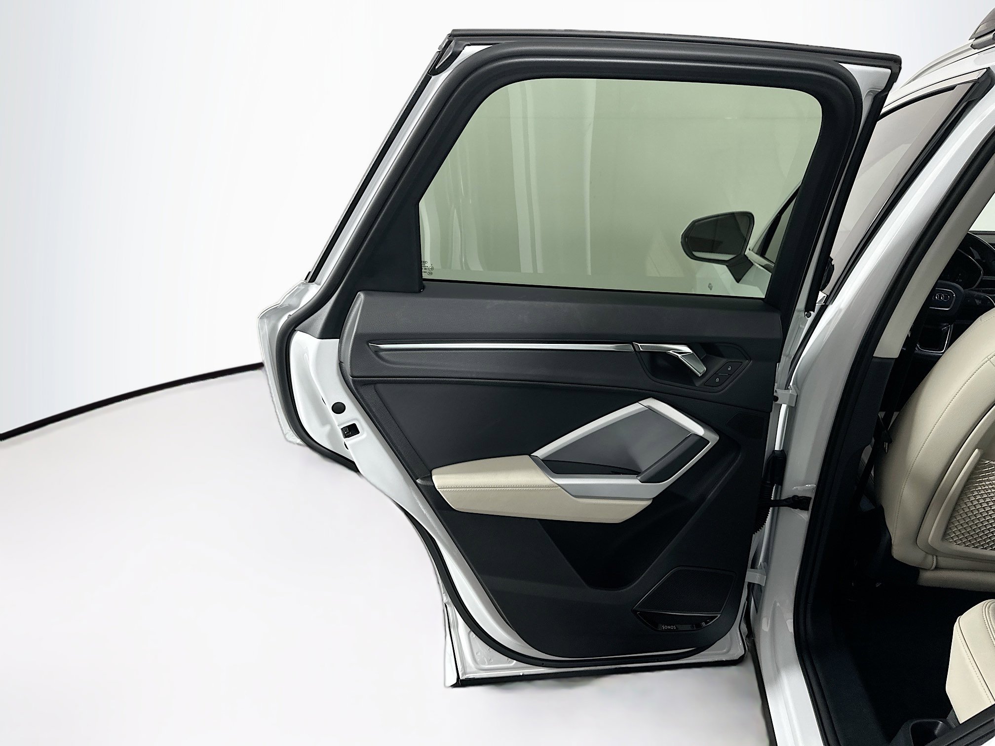 Used 2022 Audi Q3 2.0T Premium Plus w/ Premium Plus Package image 26