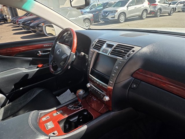 Used 2011 Lexus LS 460 AWD w/ Comfort Pkg image 6