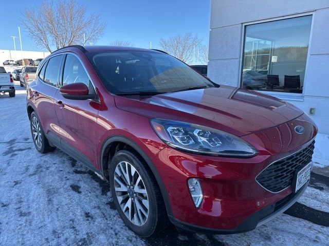 Used 2020 Ford Escape Titanium image 2