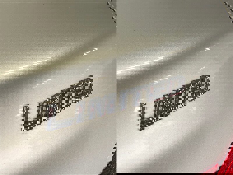 Used 2006 Toyota Avalon Limited image 18