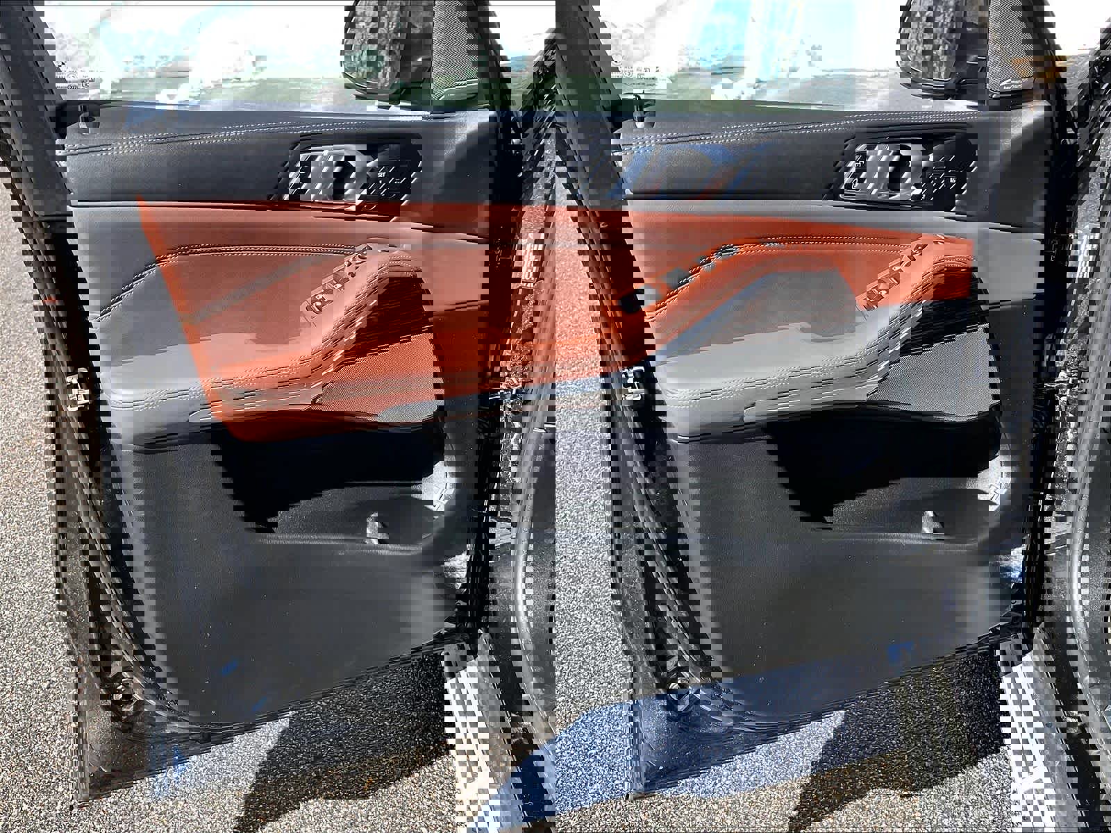 Used 2025 BMW X5 xDrive50e image 9