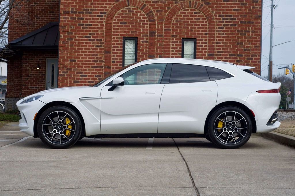 Used 2022 Aston Martin DBX image 8