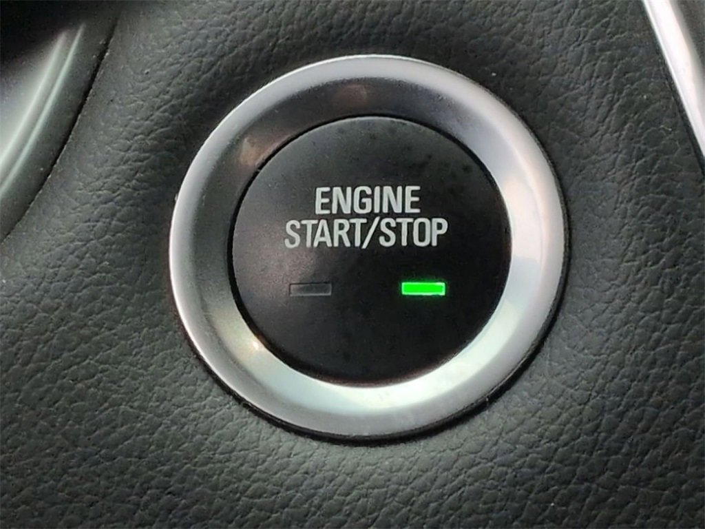 Certified 2021 Chevrolet Traverse LT image 16