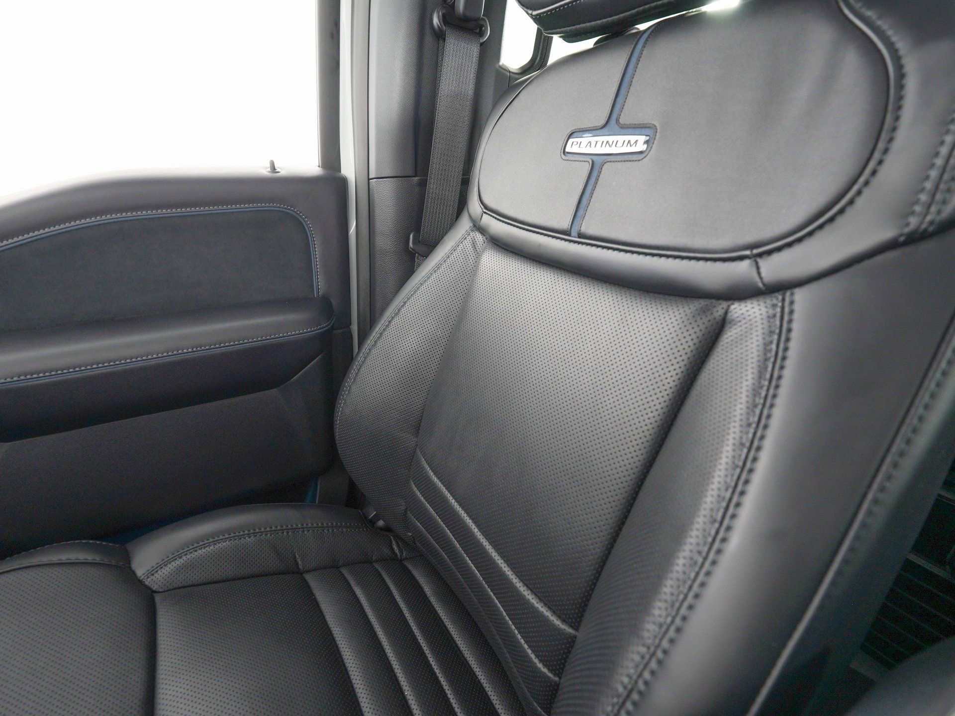 Used 2026 Ford F450 Platinum image 30