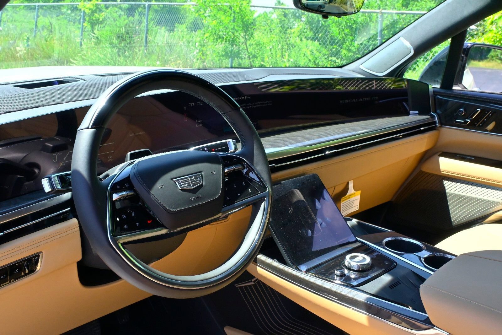 New 2025 Cadillac Escalade IQ Luxury 2 AWD/4WD image 39