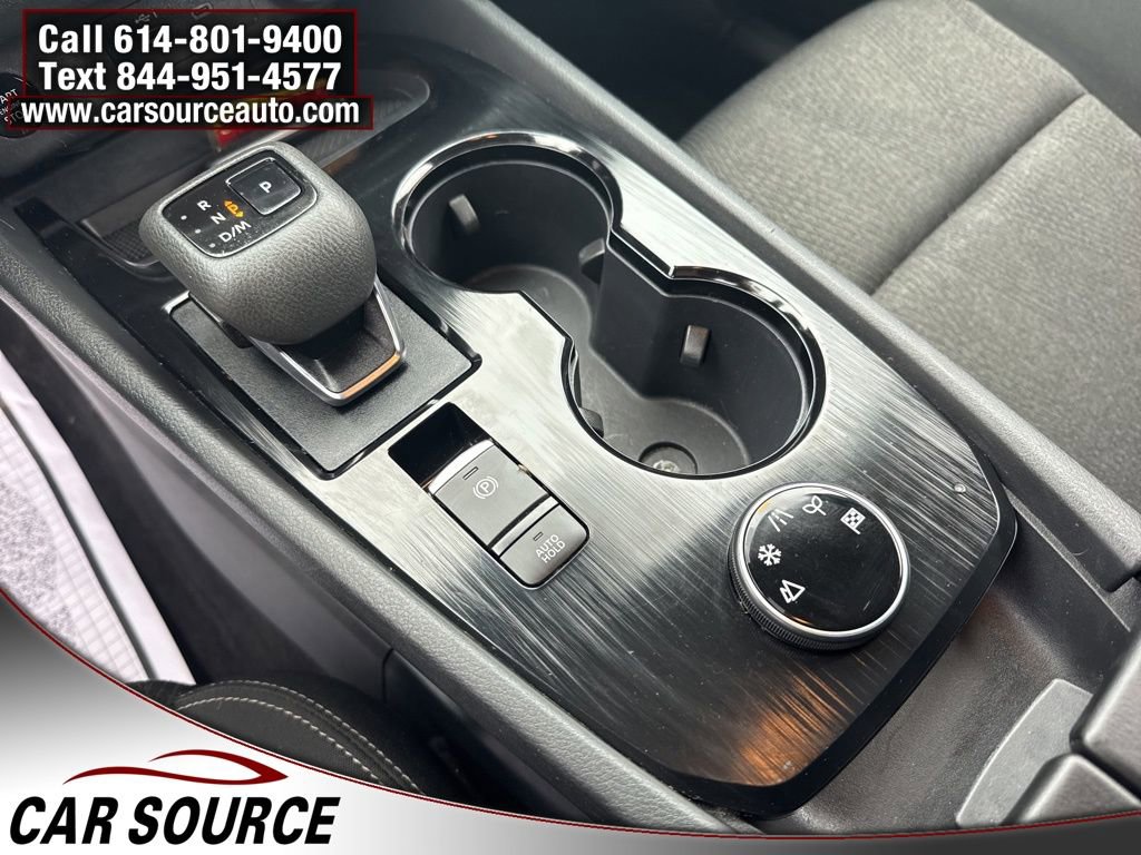 Used 2024 Nissan Rogue SV AWD/4WD image 12
