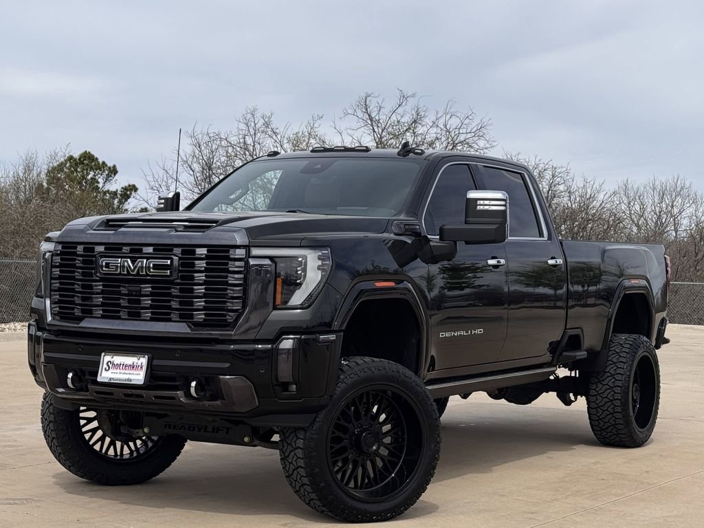Used 2024 GMC Sierra 3500 Denali Ultimate image 2