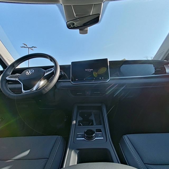 New 2026 Volkswagen Tiguan SE image 24