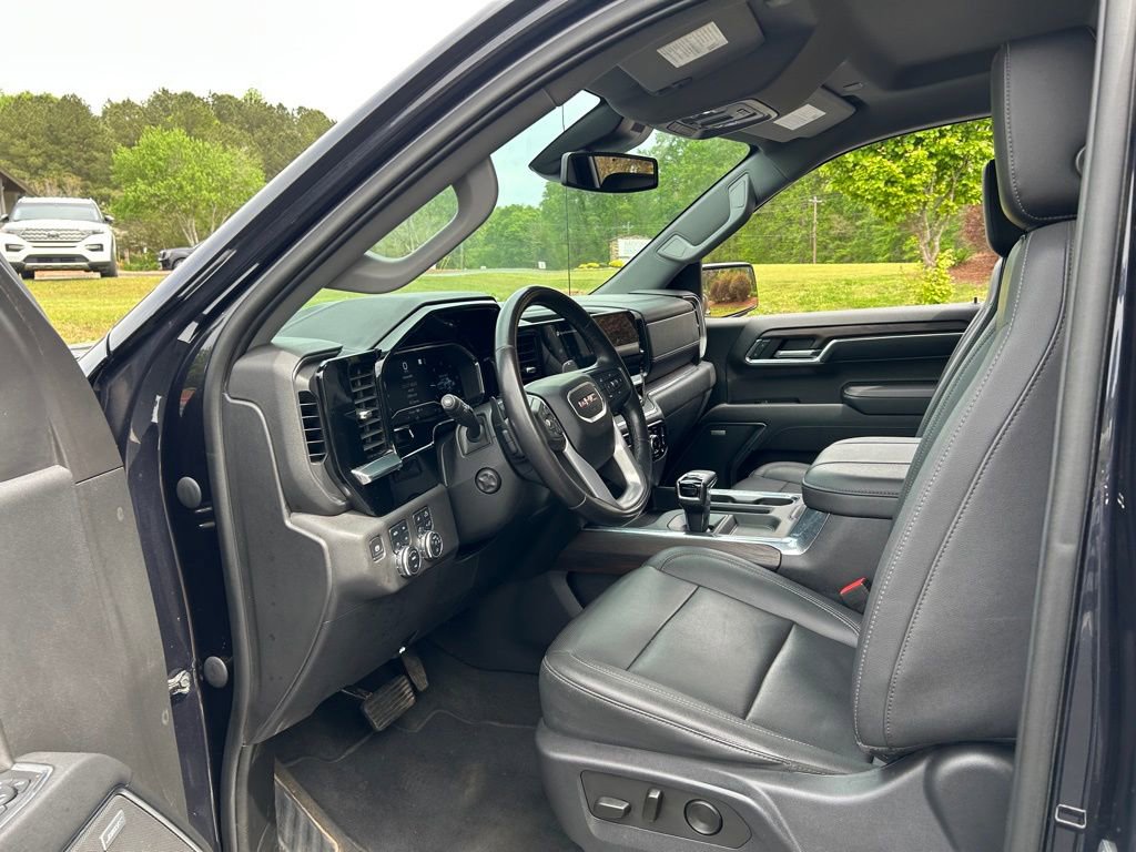 Used 2023 GMC Sierra 1500 SLT w/ SLT Convenience Package AWD/4WD image 43