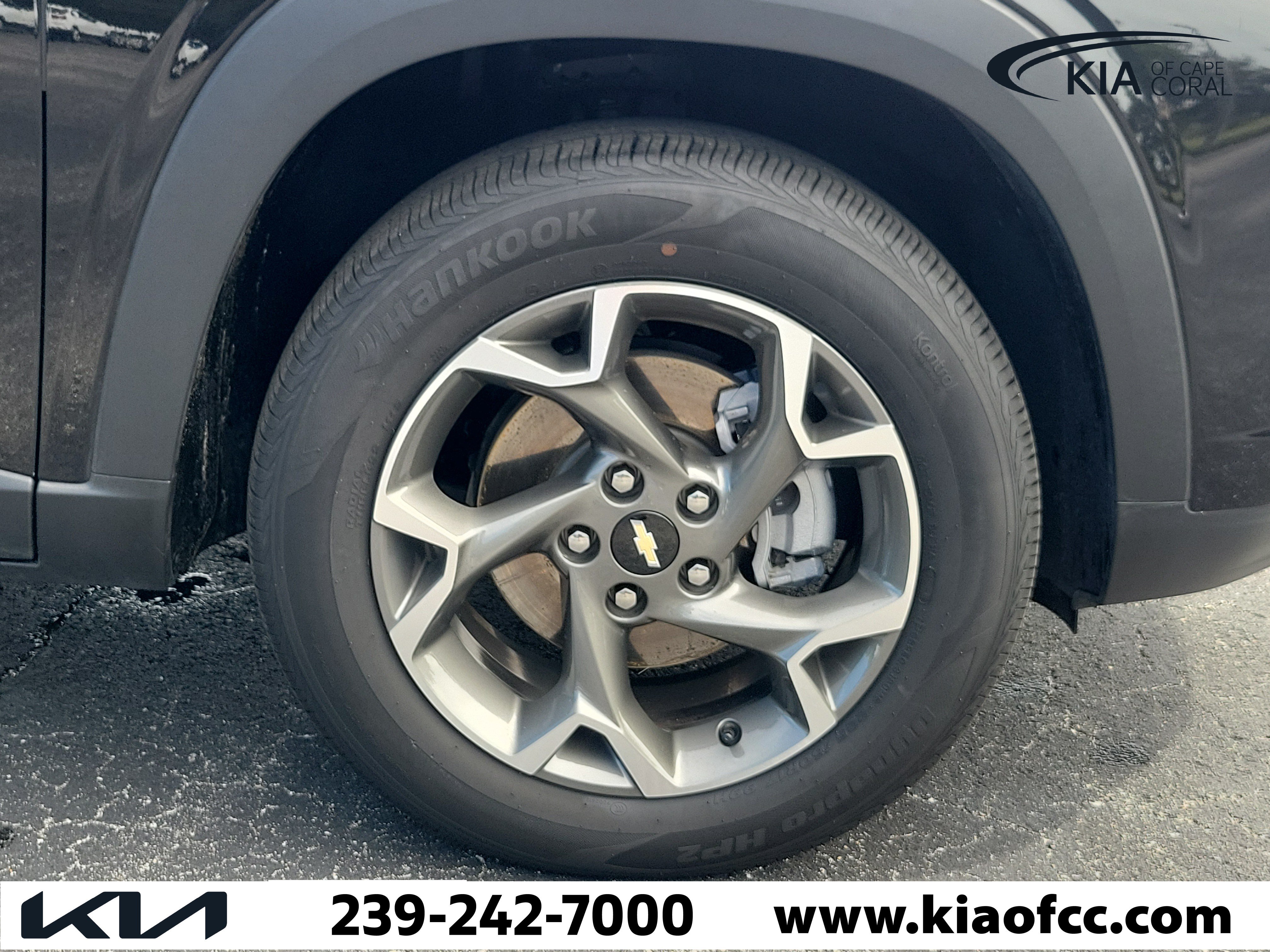 Used 2025 Chevrolet Trax LT w/ Driver Confidence Package FWD image 7