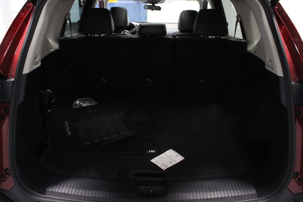 Certified 2023 Nissan Rogue SV w/ SV Premium B Package AWD/4WD image 18
