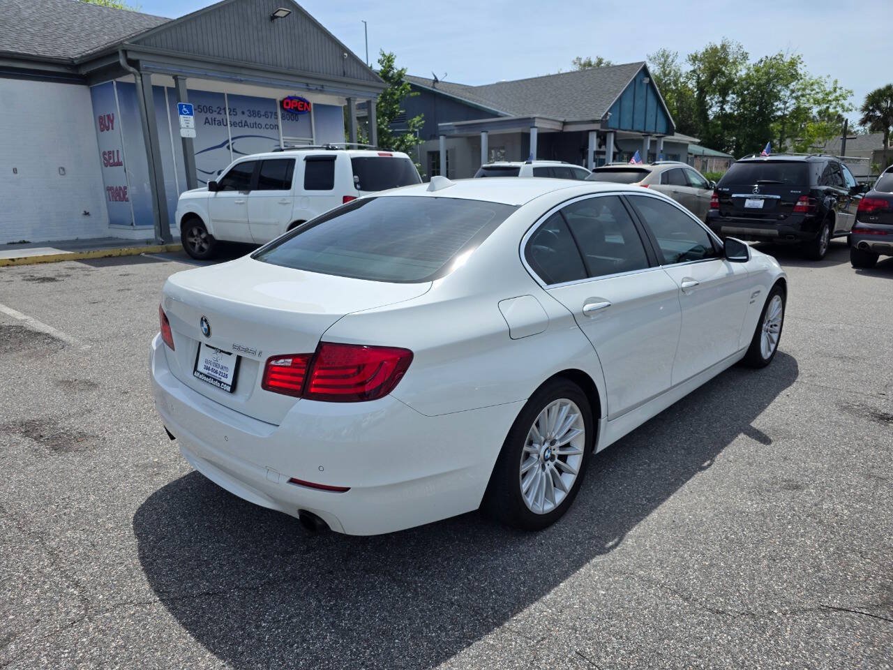 Used 2011 BMW 535i xDrive Sedan AWD/4WD image 4