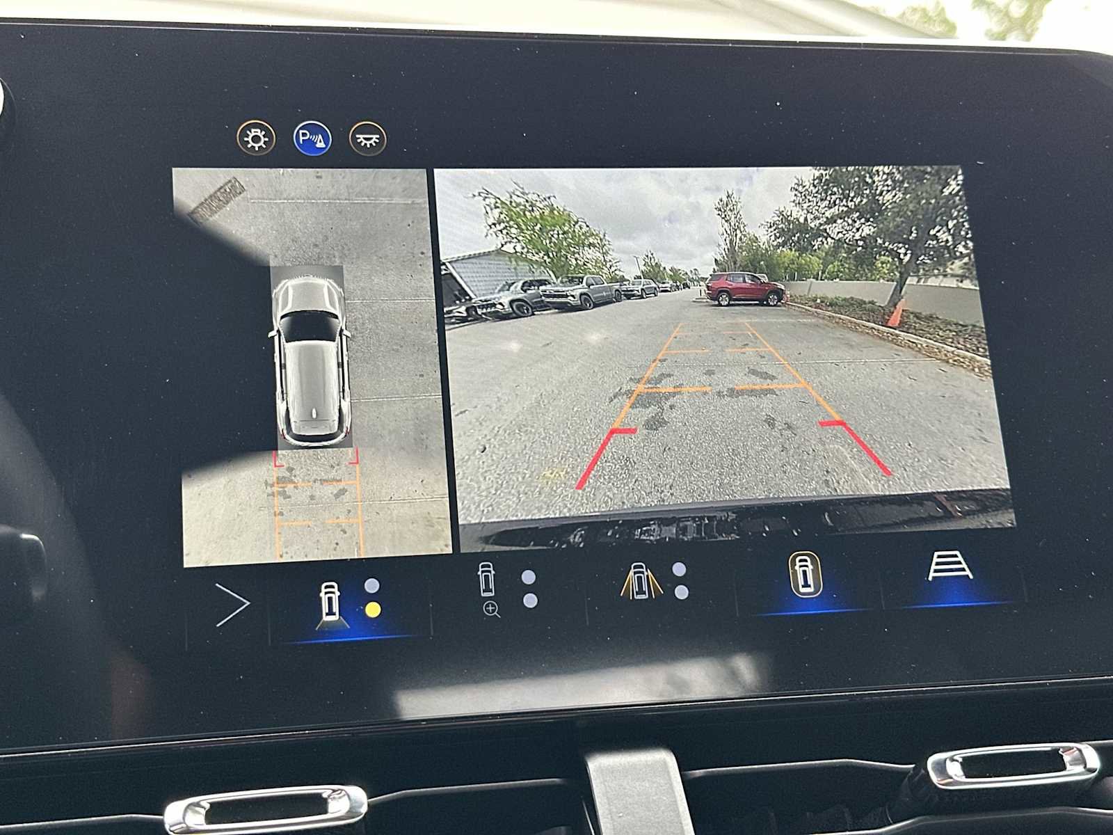 New 2026 Chevrolet Equinox LT w/ Convenience Package II image 23