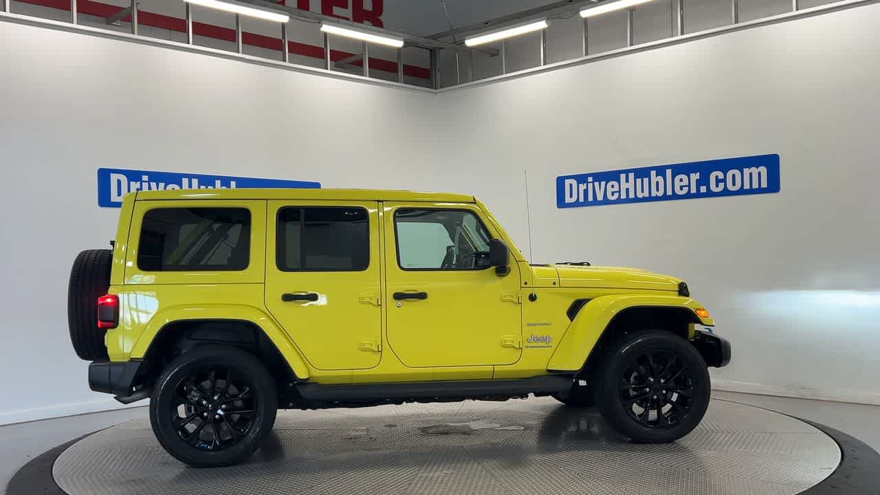 Used 2023 Jeep Wrangler Unlimited Sahara w/ Cold Weather Group AWD/4WD image 3