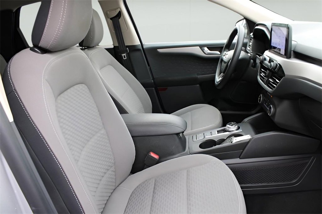 Used 2020 Ford Escape SE image 24