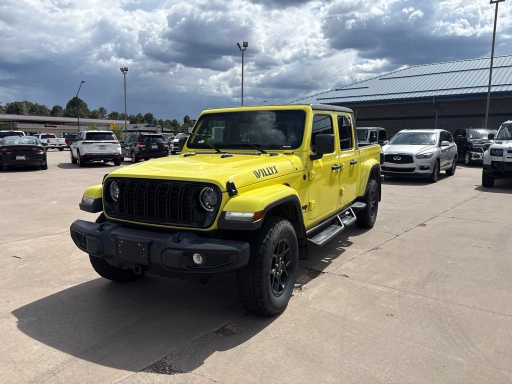 Used 2024 Jeep Gladiator Sport AWD/4WD image 2