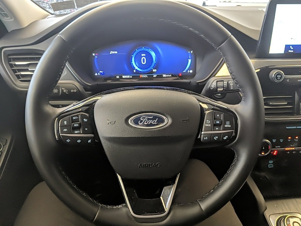 Certified 2022 Ford Escape Titanium w/ Class II Trailer Tow Package image 16