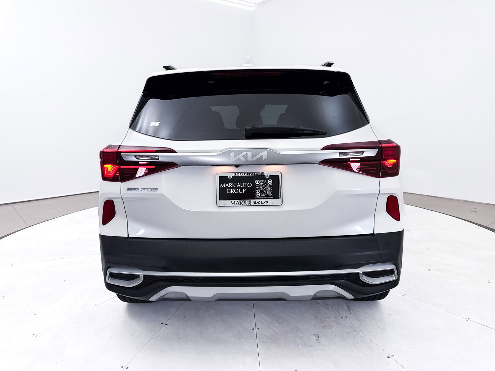 Certified 2022 Kia Seltos SX w/ Sunroof Package image 18