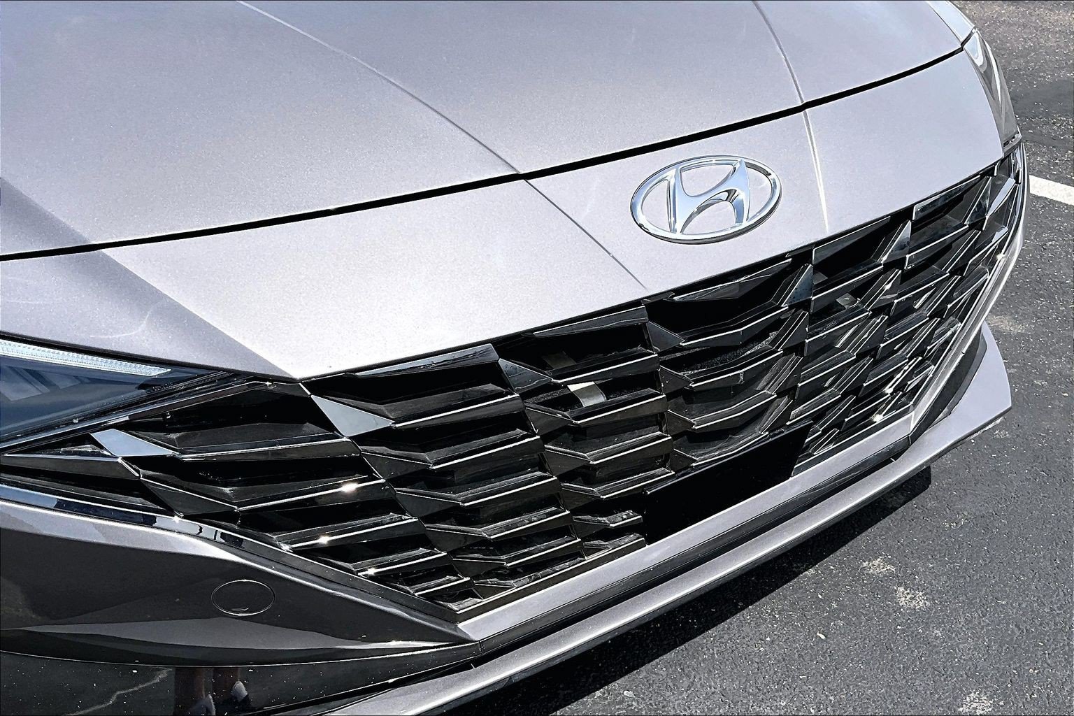Used 2021 Hyundai Elantra SEL w/ Convenience + Premium Package FWD image 25