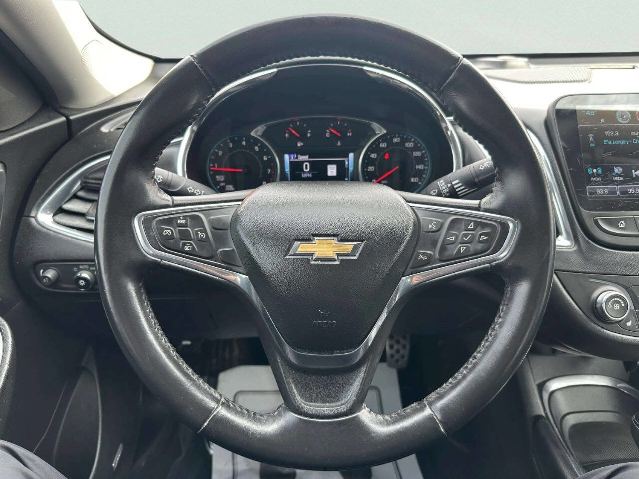 Used 2017 Chevrolet Malibu LT w/ Leather Package image 24