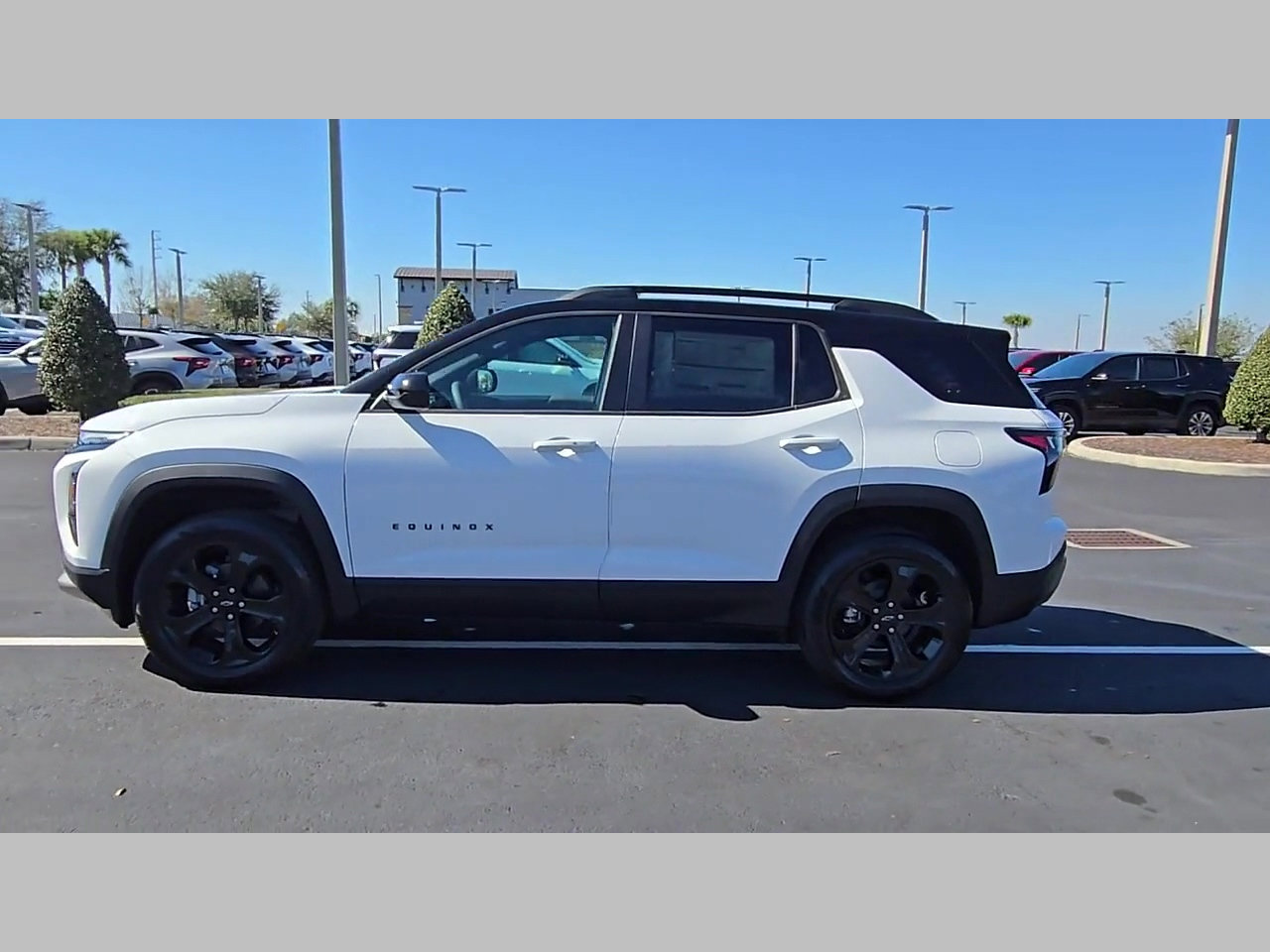 New 2026 Chevrolet Equinox LT w/ Convenience Package II image 16