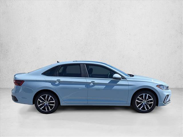 New 2026 Volkswagen Jetta SE FWD image 4