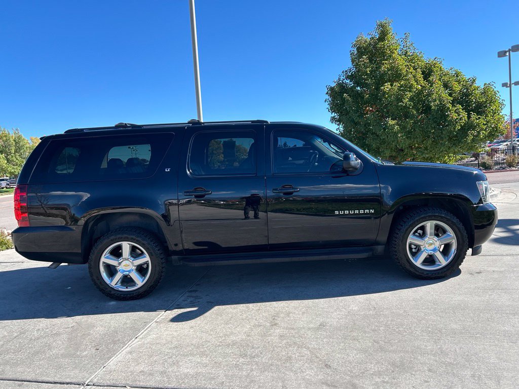 Used 2014 Chevrolet Suburban LT AWD/4WD image 10