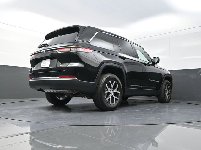 New 2025 Jeep Grand Cherokee Limited w/ Luxury Tech Group II image 26